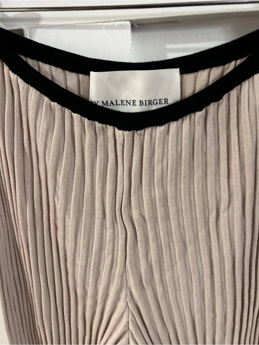 By Malene Birger Two-Tone Ribbed Wide-Leg Pants - Cream & Black - Picture 4 of 6